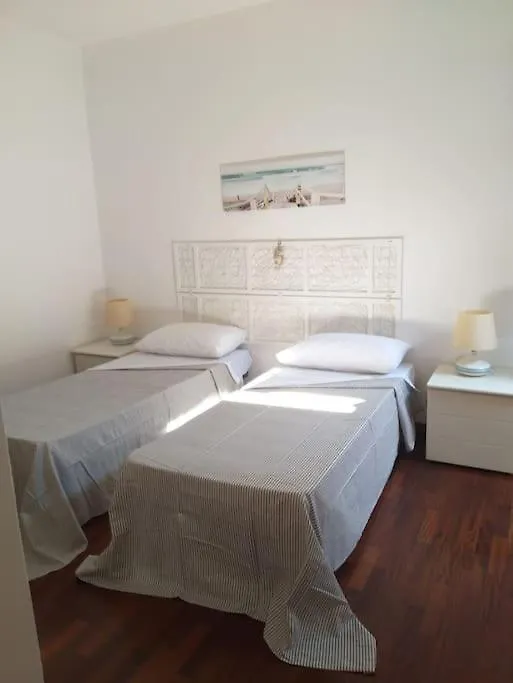 La Casa Sul Lago Angera Italia